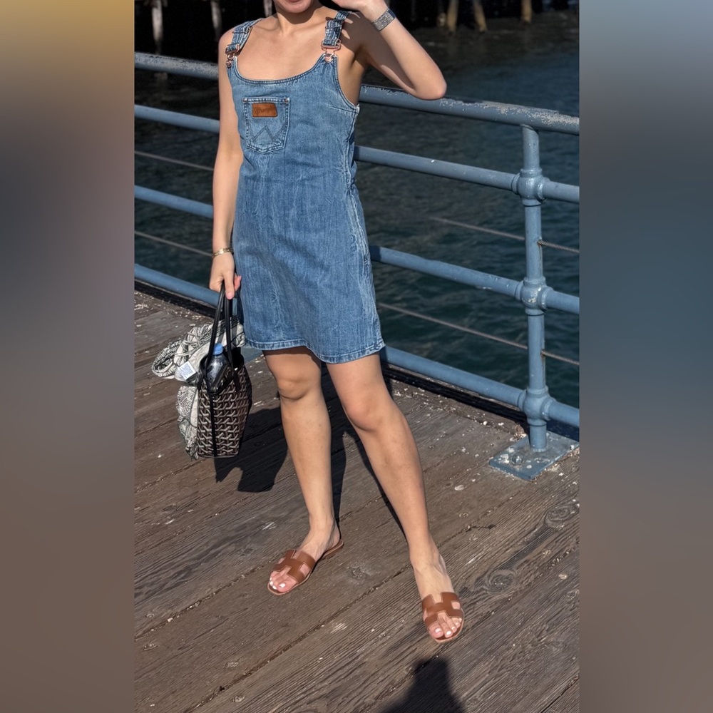 🤍 Wrangler + STAUD Overall Mini Denim Dress - Picture 6 of 7